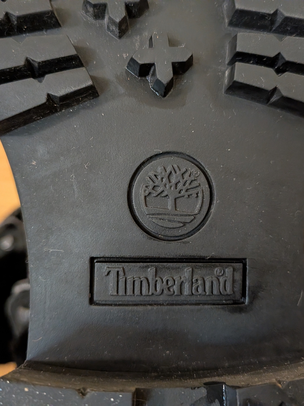 Timberland Black Fur-Cuff Lace-Up Winter Boots - Picture 6 of 7